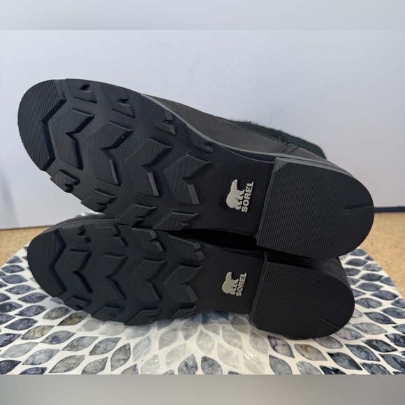 Sorel Emilie Foldover Women's Black shearling  Winter snow Boots 9 - Picture 16 of 16